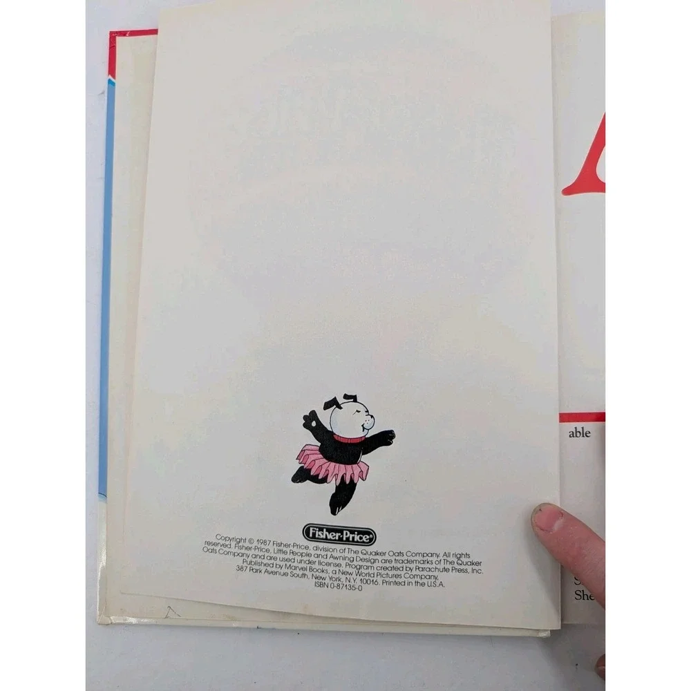 The Fisher Price‎ Picture Dictionary Hardcover Book Little People Vintage 1987